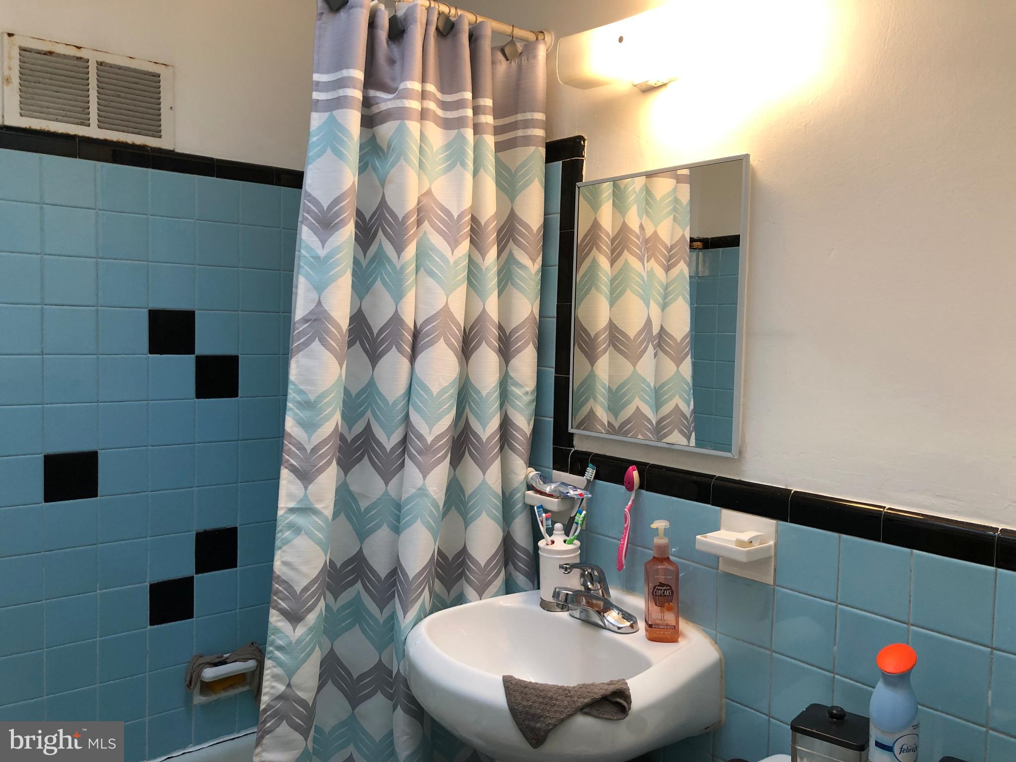 MAYFAIR (WEST) - Residential