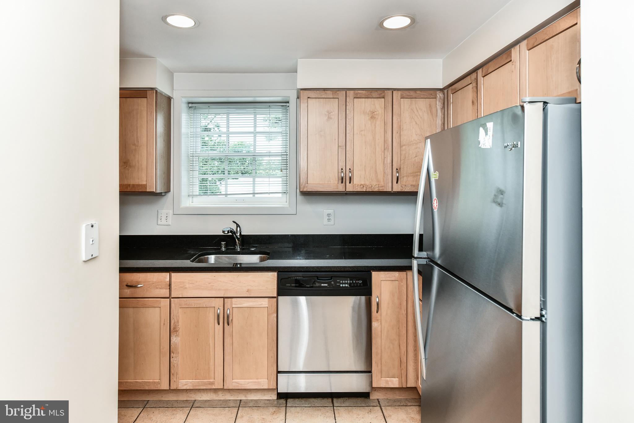 GATEHOUSE CONDOMINIUM - Residential Lease