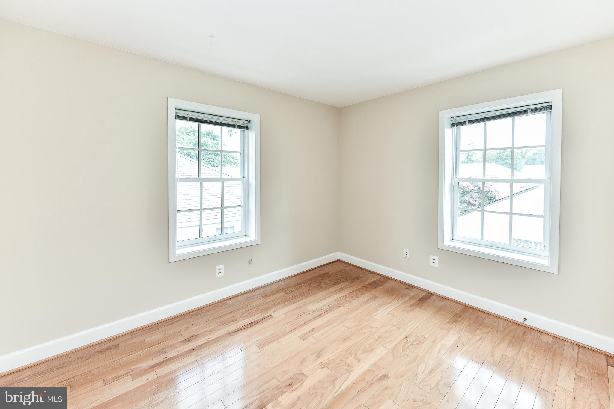 GATEHOUSE CONDOMINIUM - Residential Lease