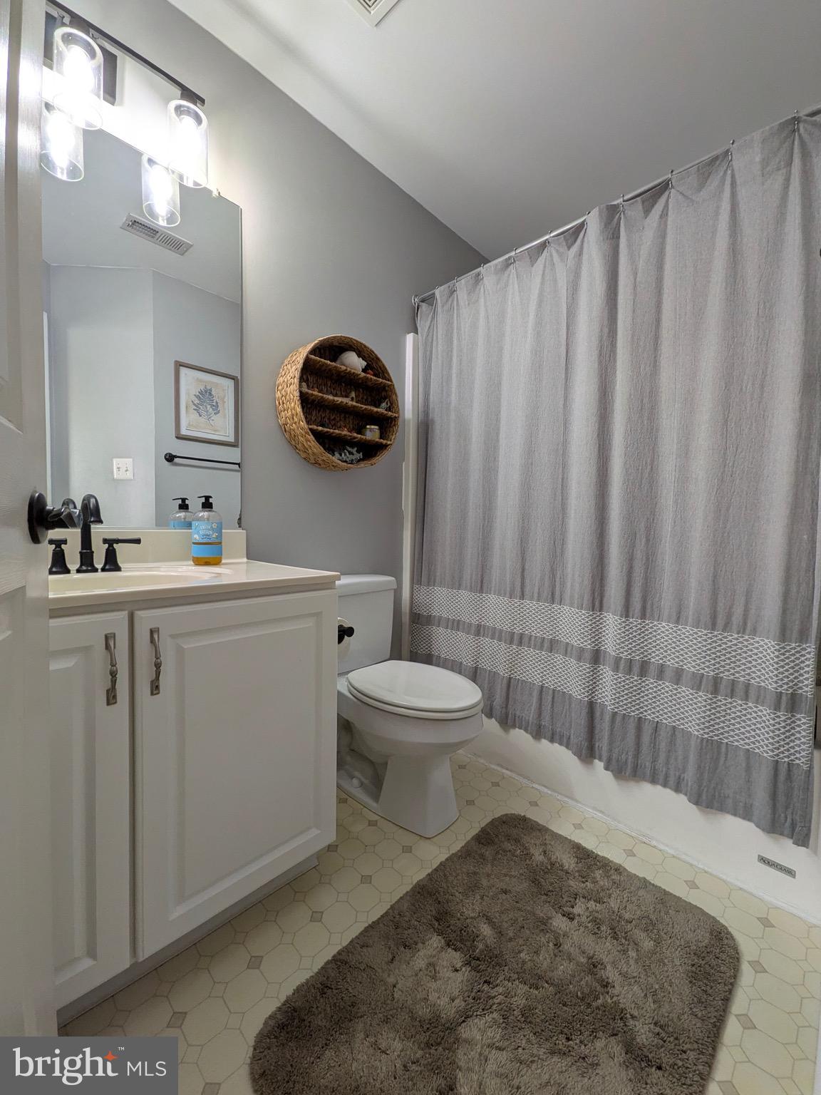 CLAYBORNE WOODS - Residential