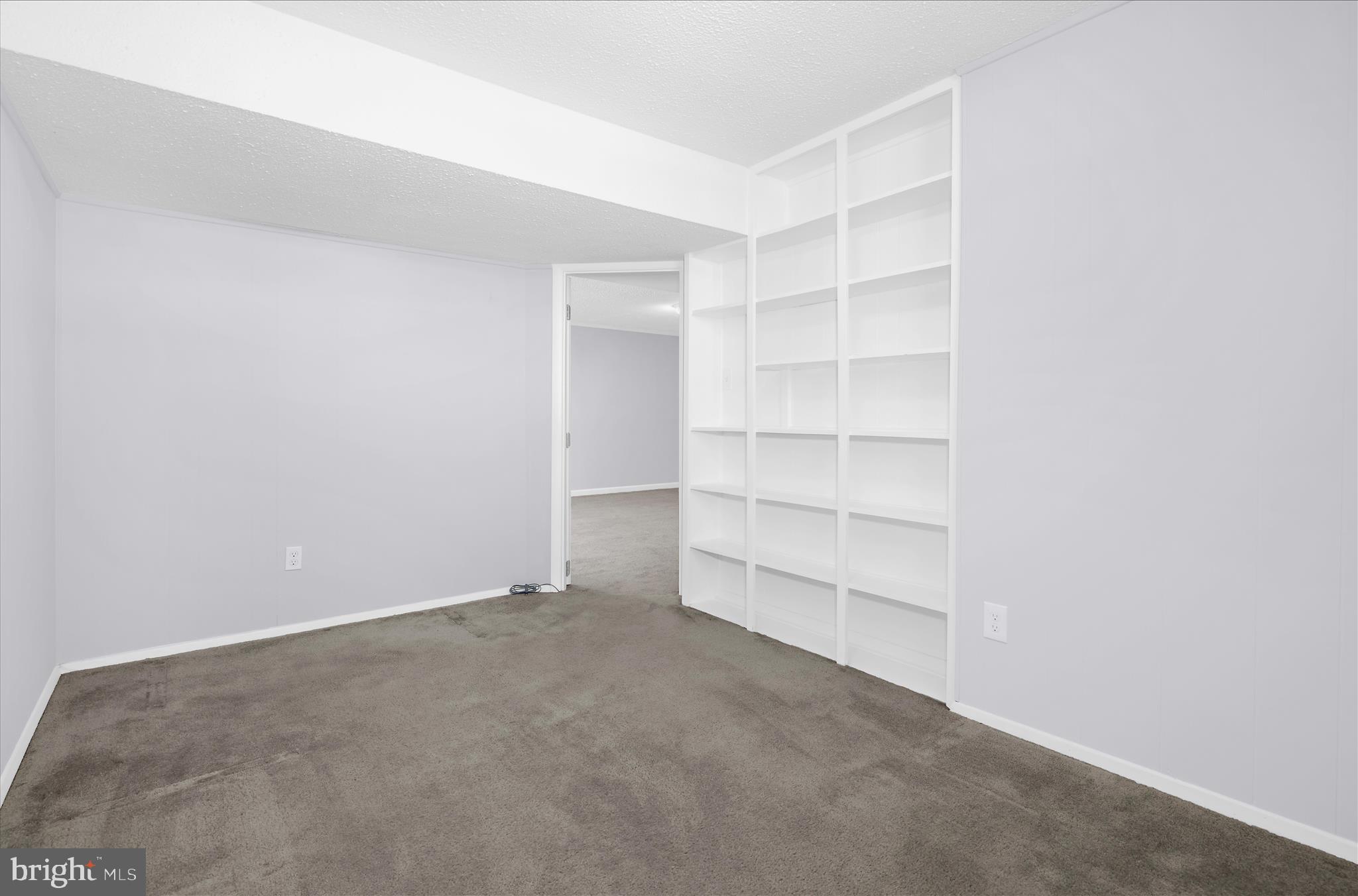 THE HIGHLANDS - Residential