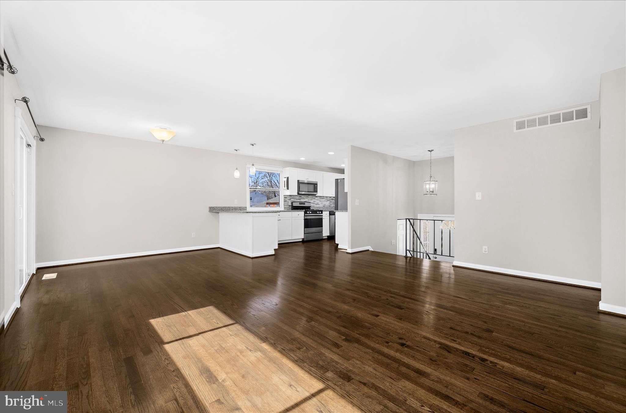 THE HIGHLANDS - Residential