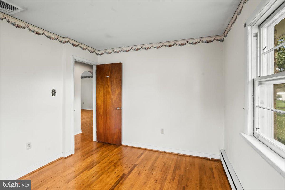 MIDDLETOWN - Residential