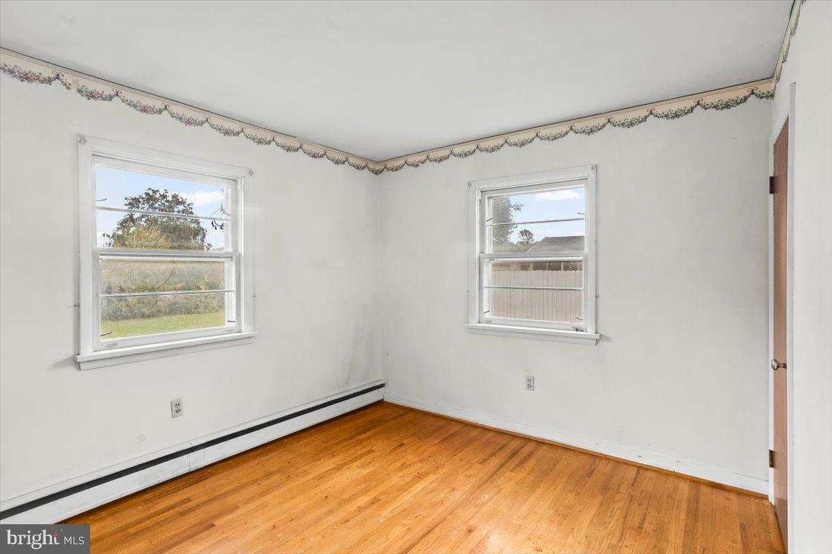 MIDDLETOWN - Residential