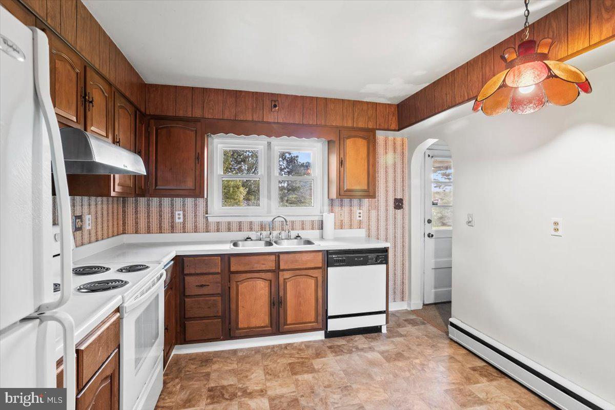 MIDDLETOWN - Residential