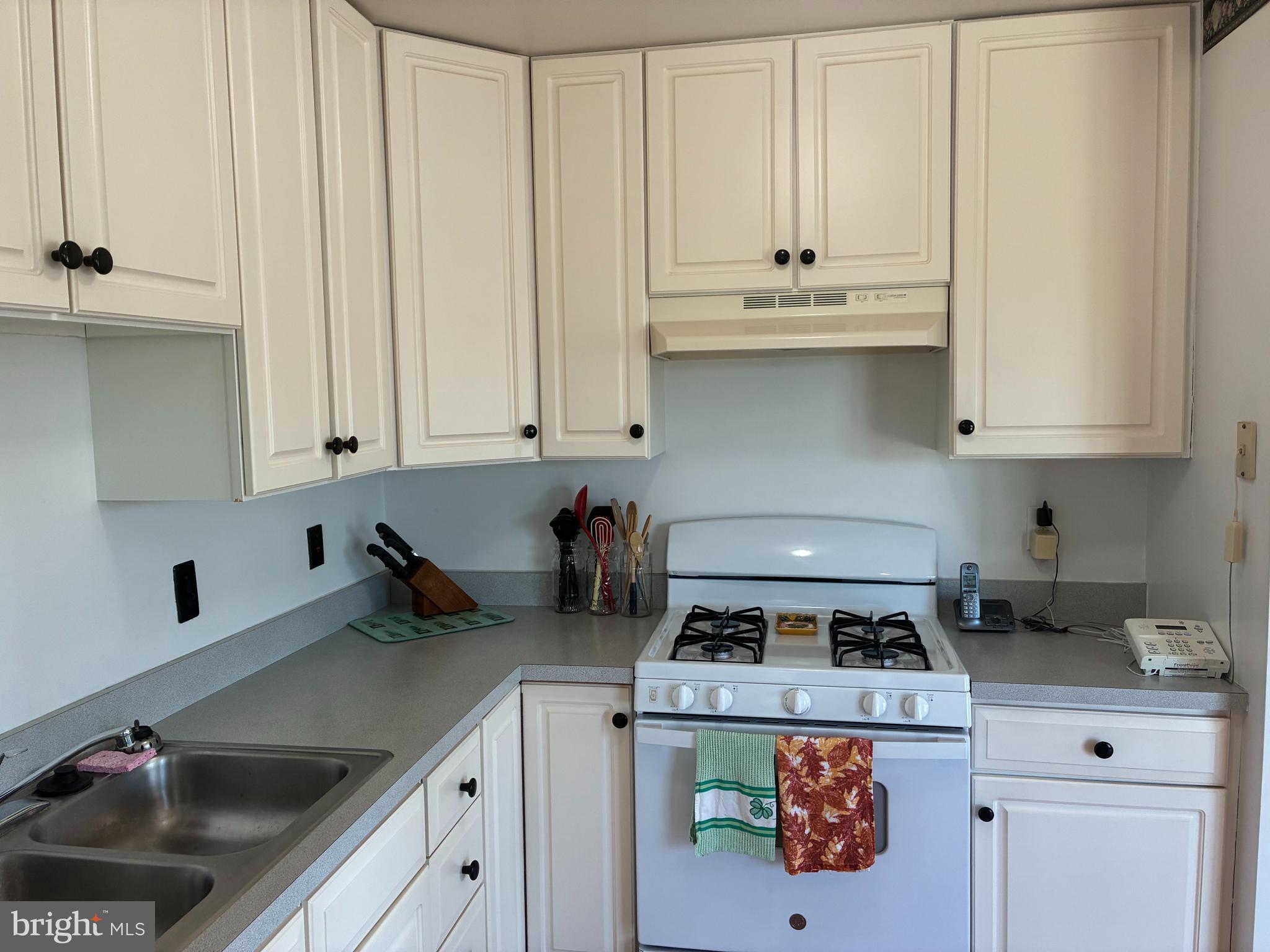 CHERRY TREE KNOLL - Residential