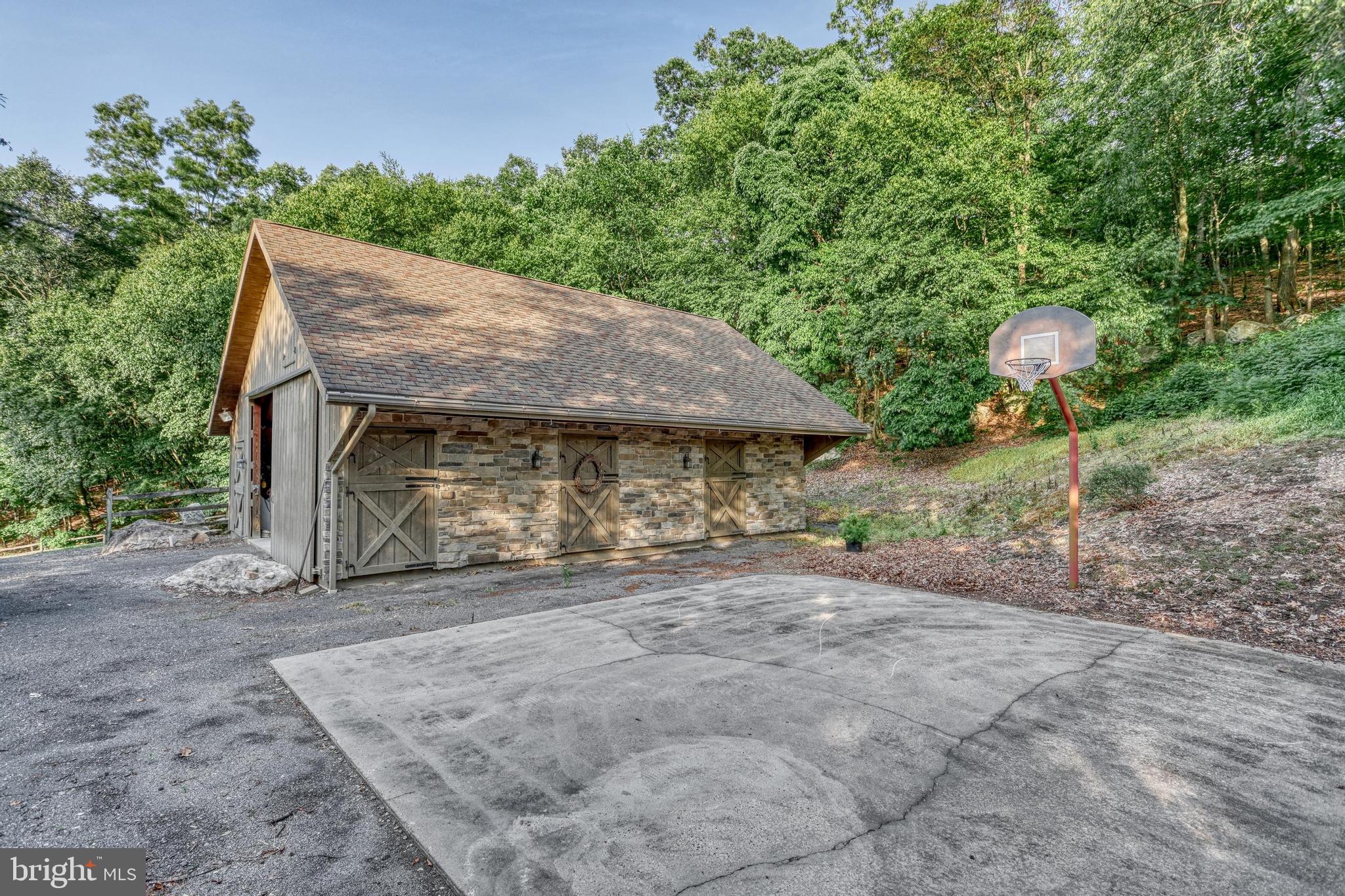 SOUTHAMPTON TWP - Farm