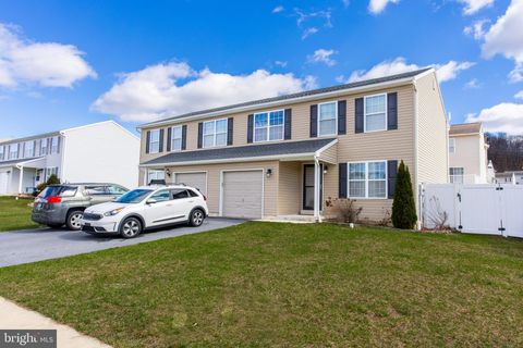Townhouse For Sale - 1009 Jean Avenue<br/> TEMPLE, PA 19560