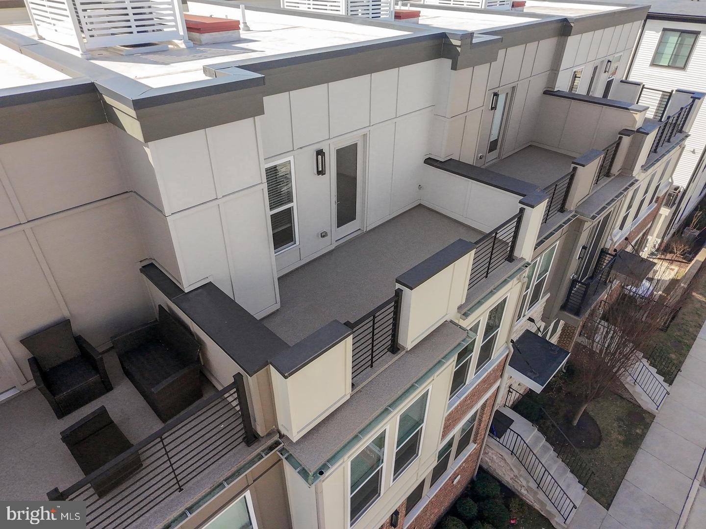 THE PRESERVE AT WESTFIELDS - Residential Lease