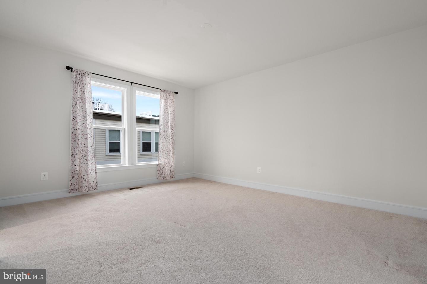 THE PRESERVE AT WESTFIELDS - Residential Lease