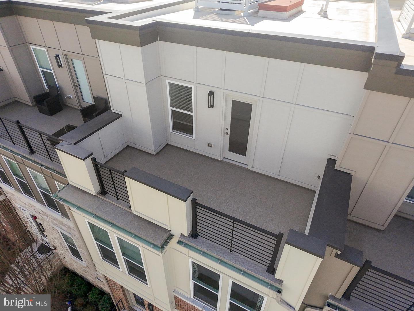 THE PRESERVE AT WESTFIELDS - Residential Lease