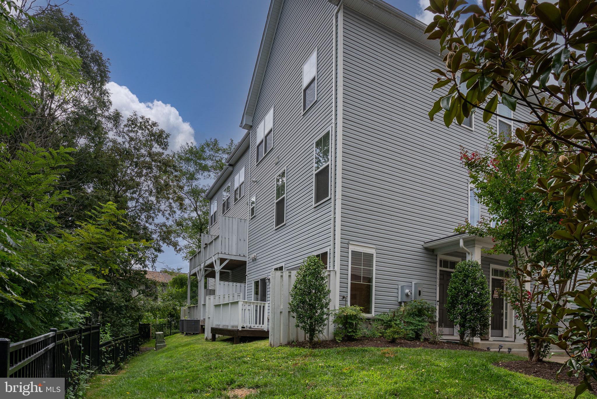 POTOMAC CREST - Residential