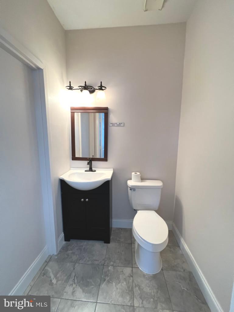 ROLLING VALLEY PROFESSIONAL CENTER - Commercial Sale