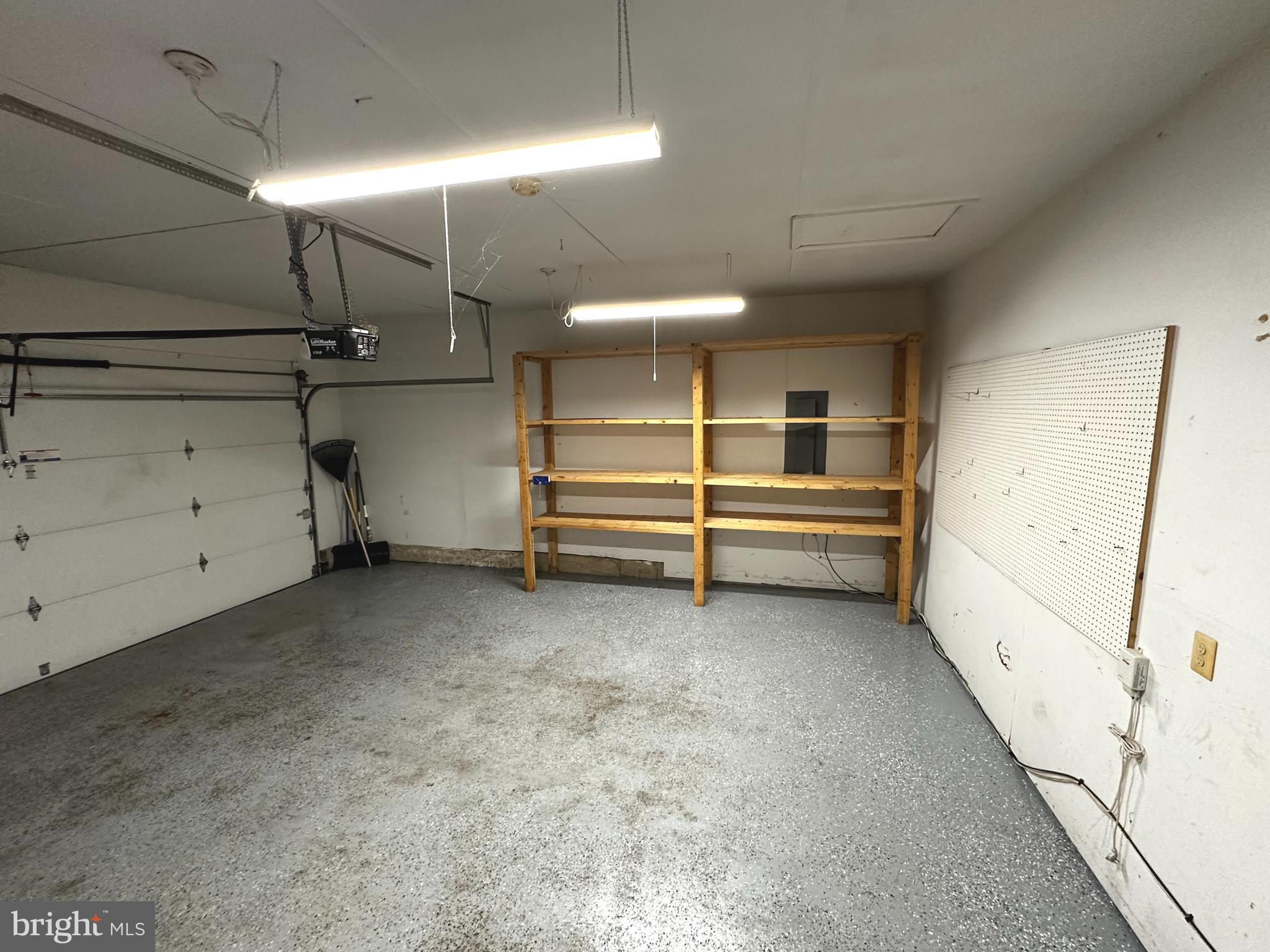 BEAU RIDGE ESTATES - Residential Lease