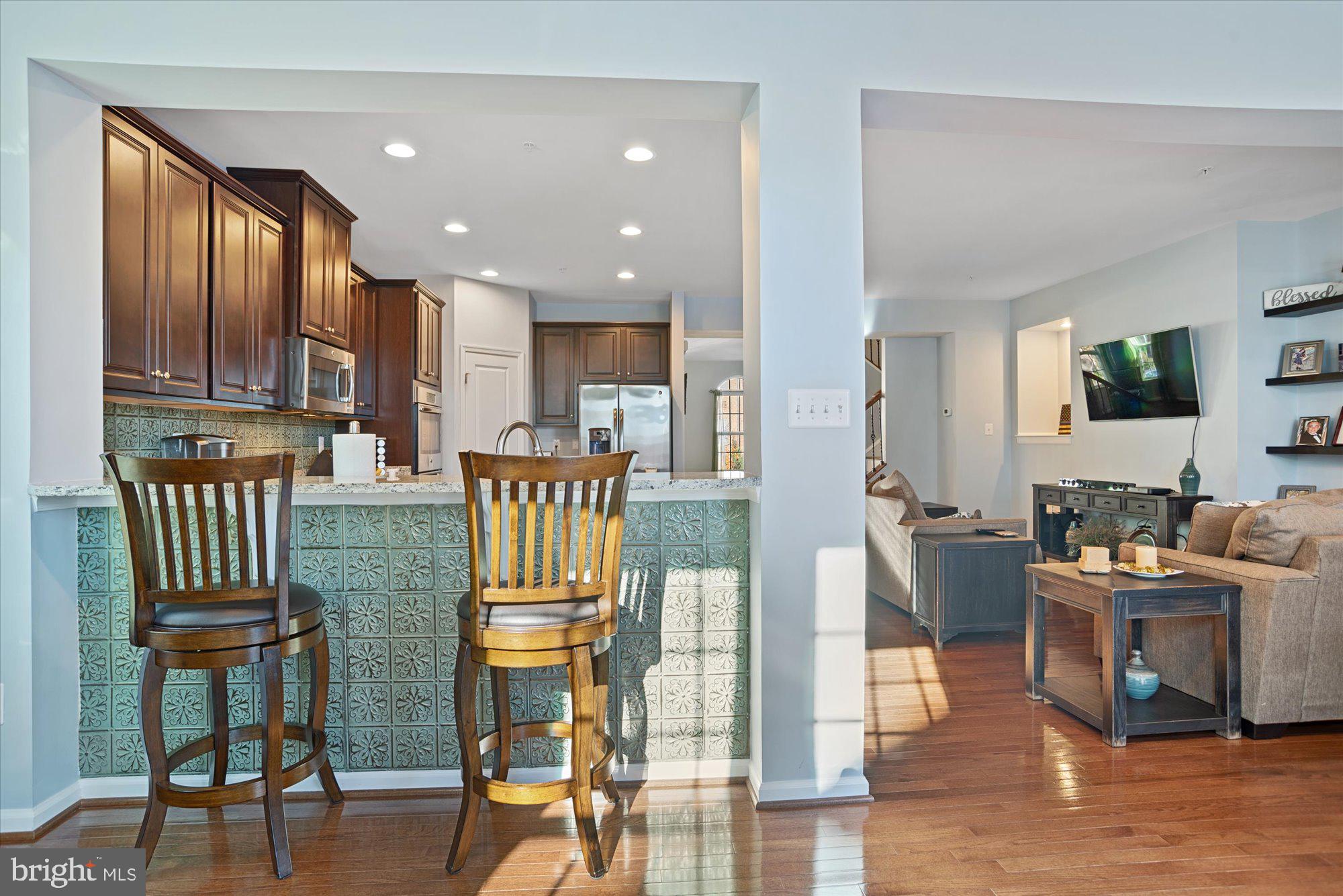 TOWN CENTER COMMONS - Residential