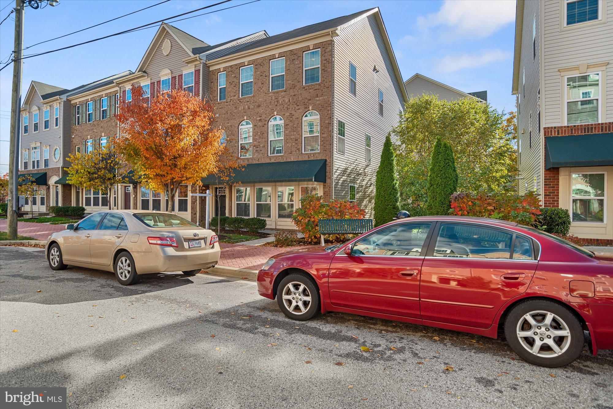 TOWN CENTER COMMONS - Residential