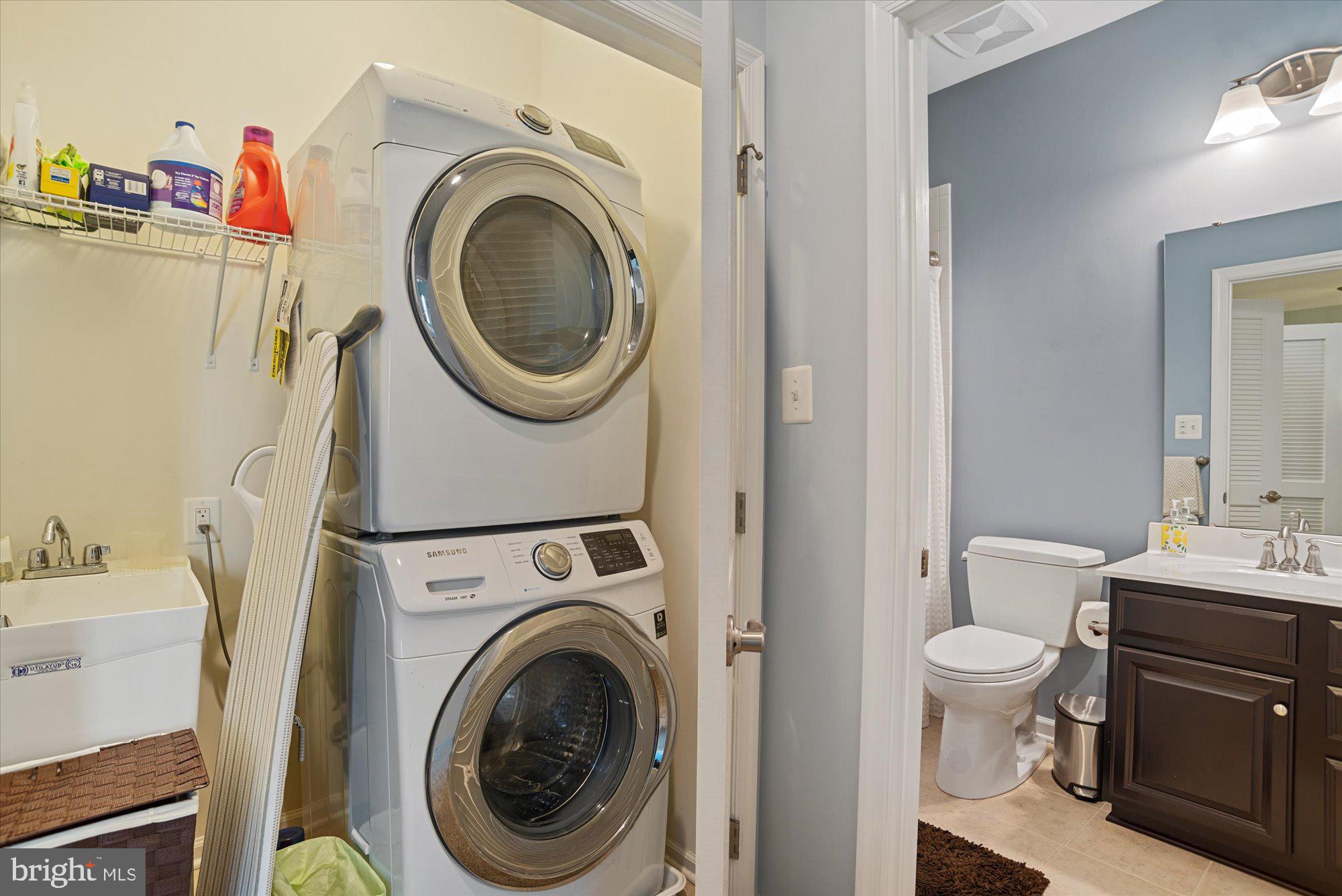 TOWN CENTER COMMONS - Residential