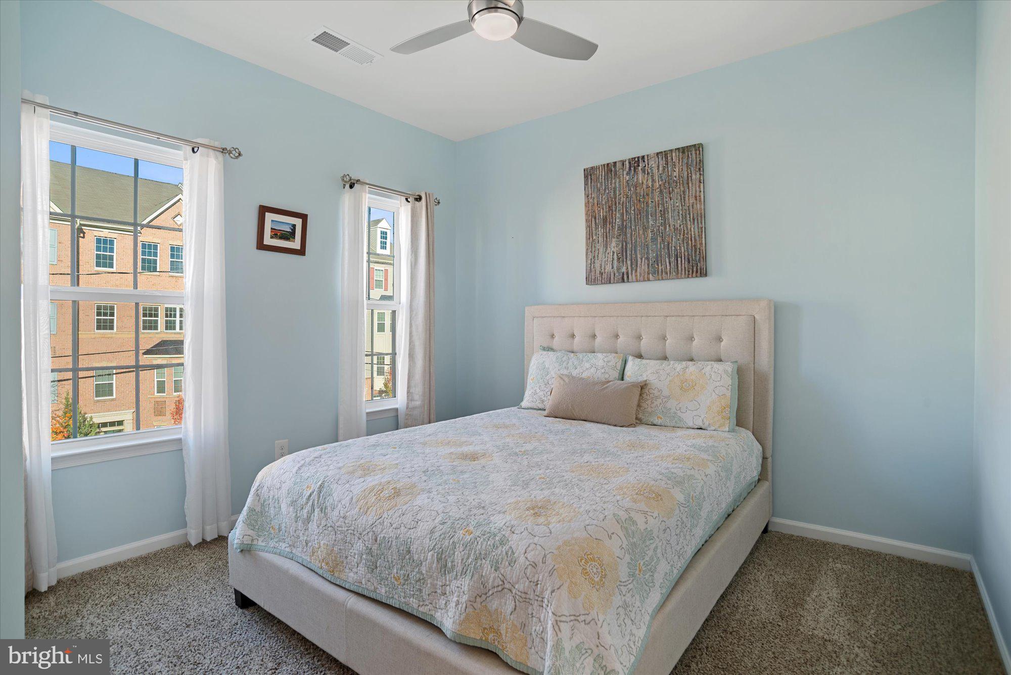 TOWN CENTER COMMONS - Residential