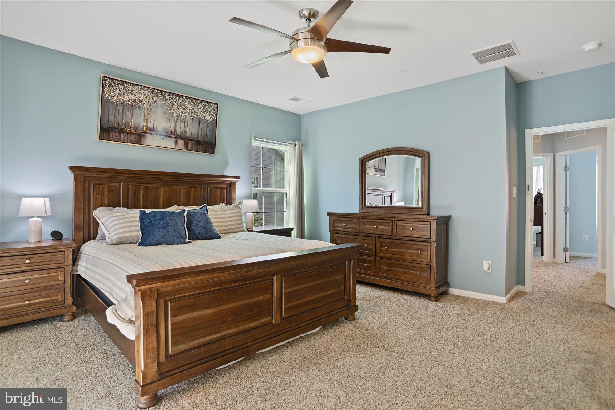 TOWN CENTER COMMONS - Residential