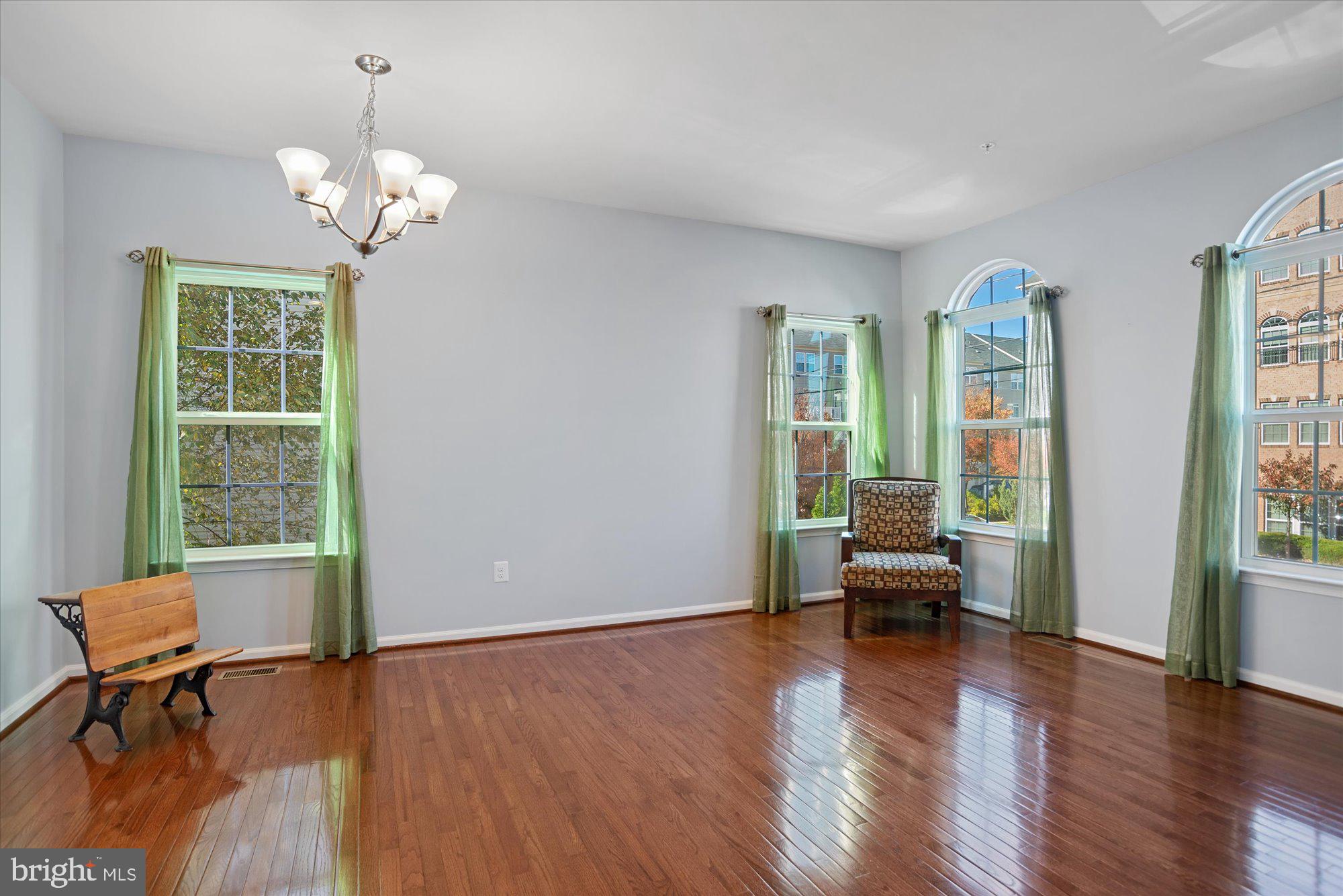 TOWN CENTER COMMONS - Residential