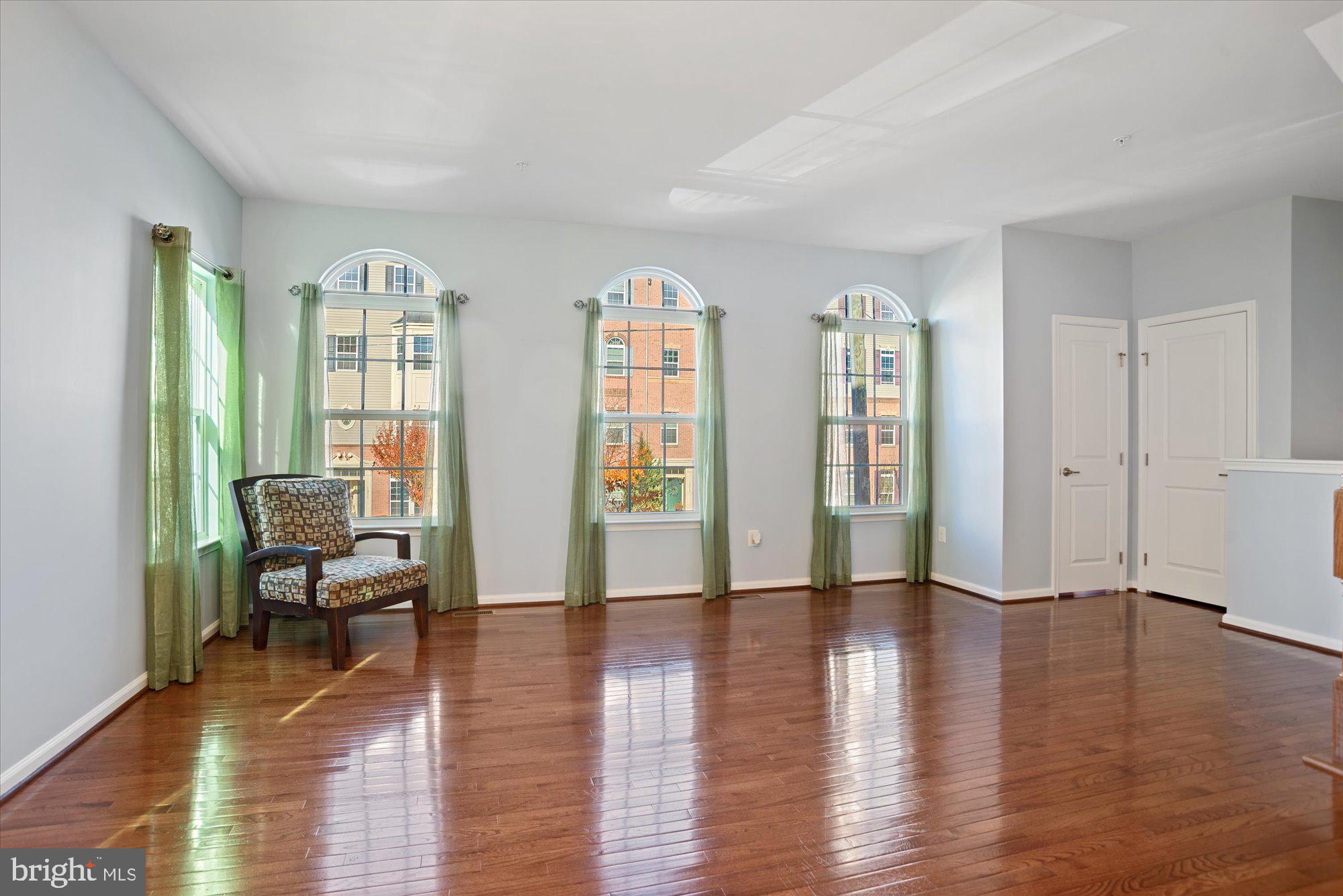 TOWN CENTER COMMONS - Residential