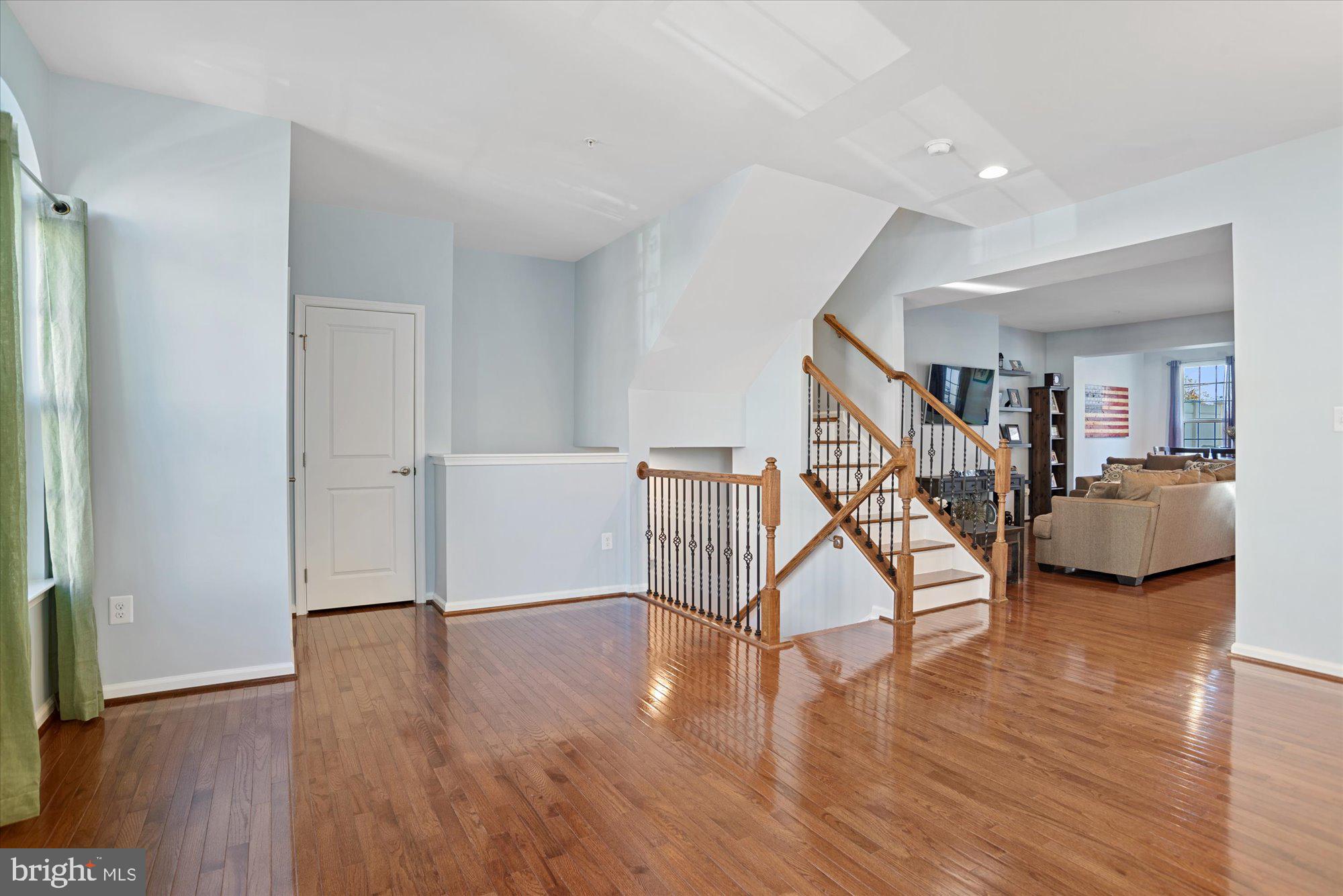 TOWN CENTER COMMONS - Residential