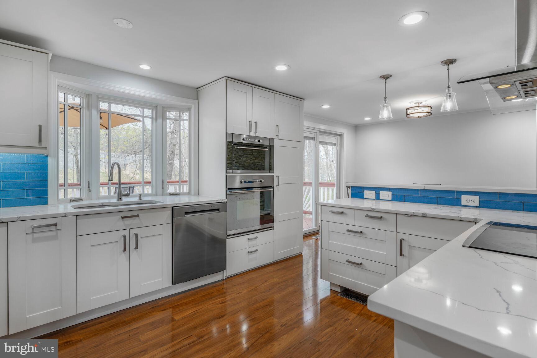 HOLMES RUN WOODS WEST - Residential