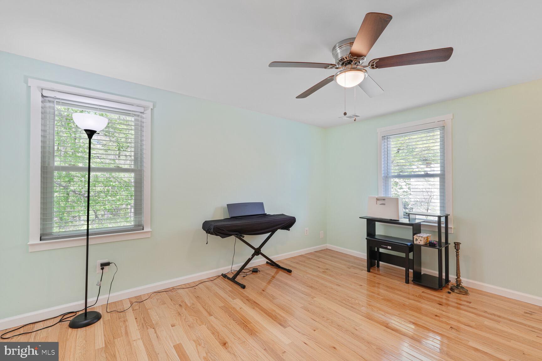 HOLMES RUN WOODS WEST - Residential