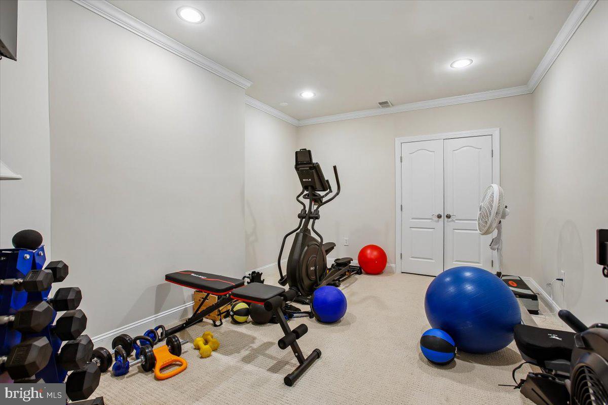 OAKTON CROSSING - Residential