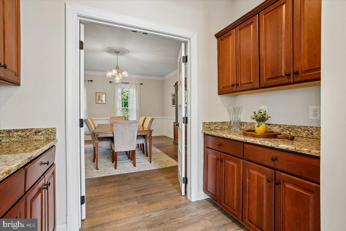 OAKTON CROSSING - Residential