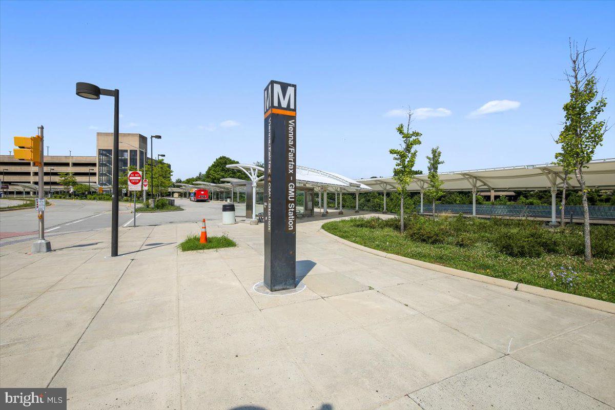 OAKTON CROSSING - Residential