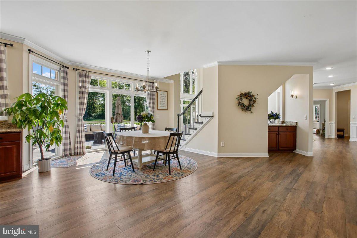 OAKTON CROSSING - Residential