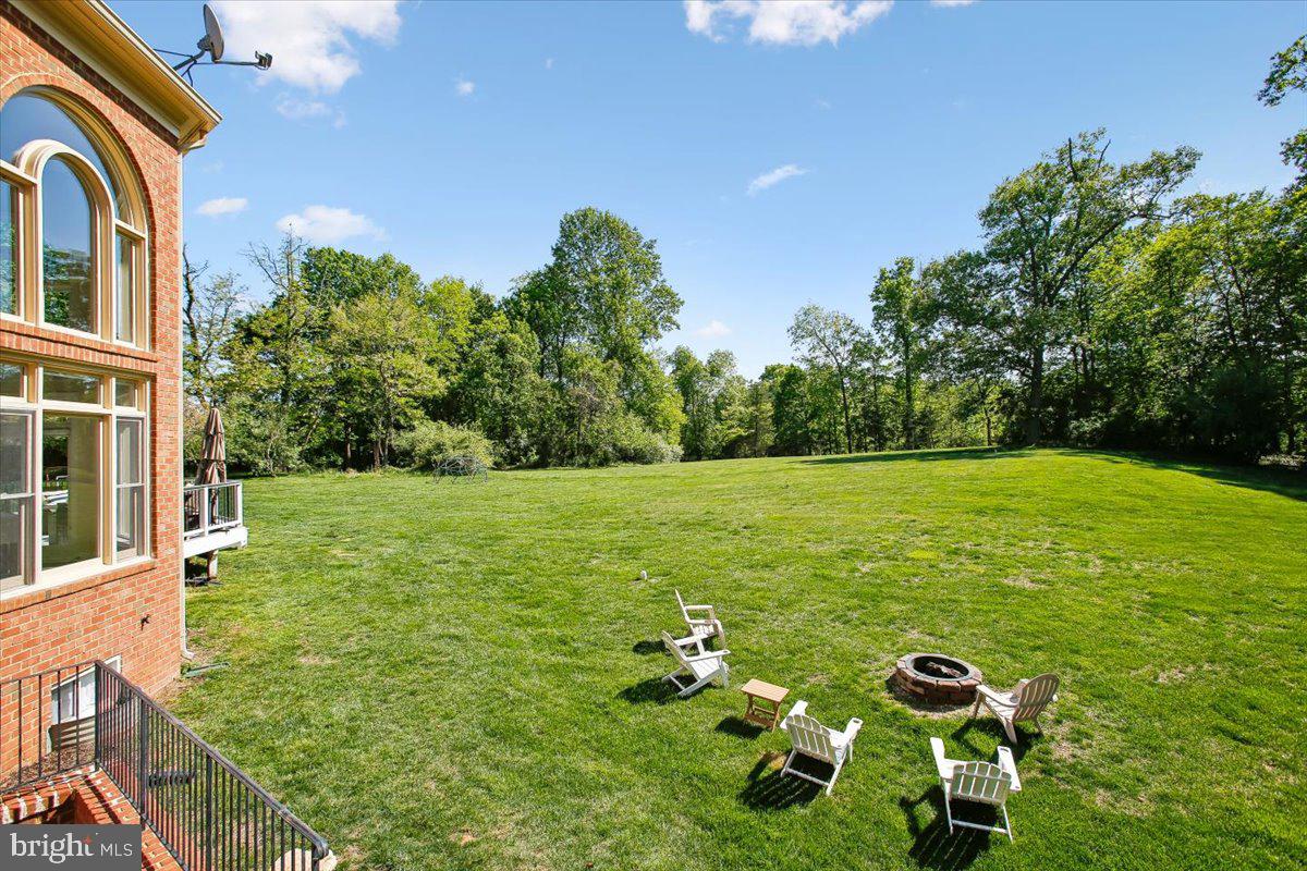 OAKTON CROSSING - Residential