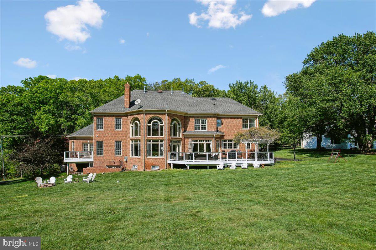 OAKTON CROSSING - Residential