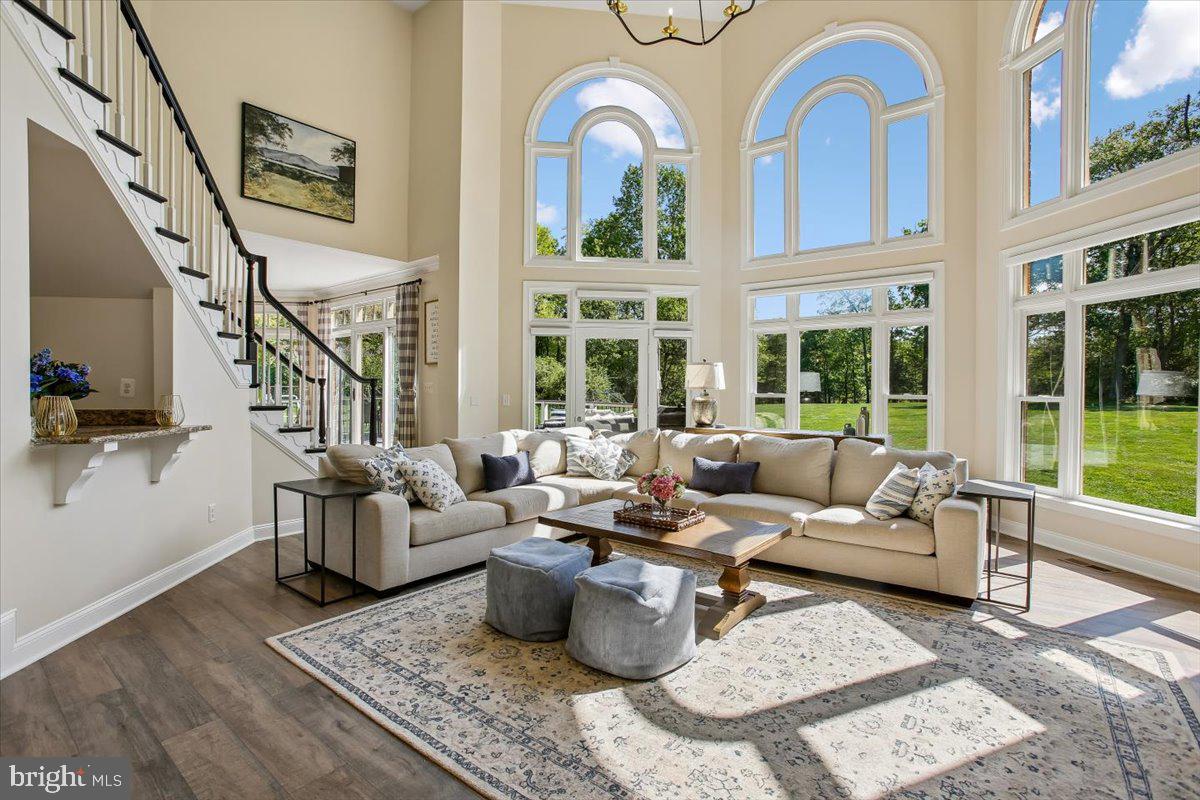 OAKTON CROSSING - Residential