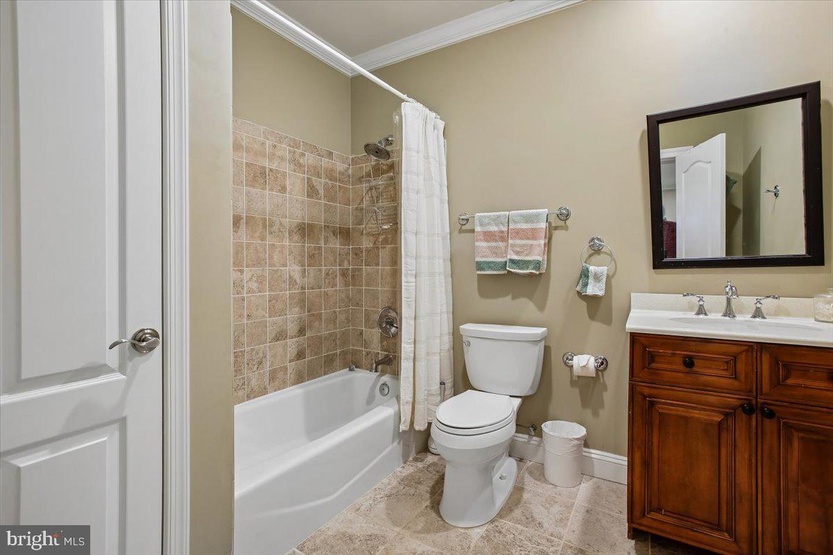 OAKTON CROSSING - Residential