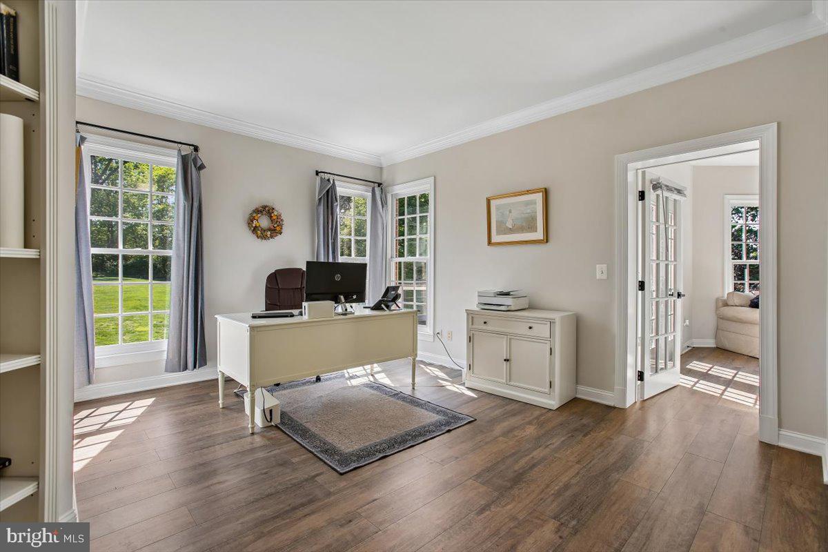 OAKTON CROSSING - Residential