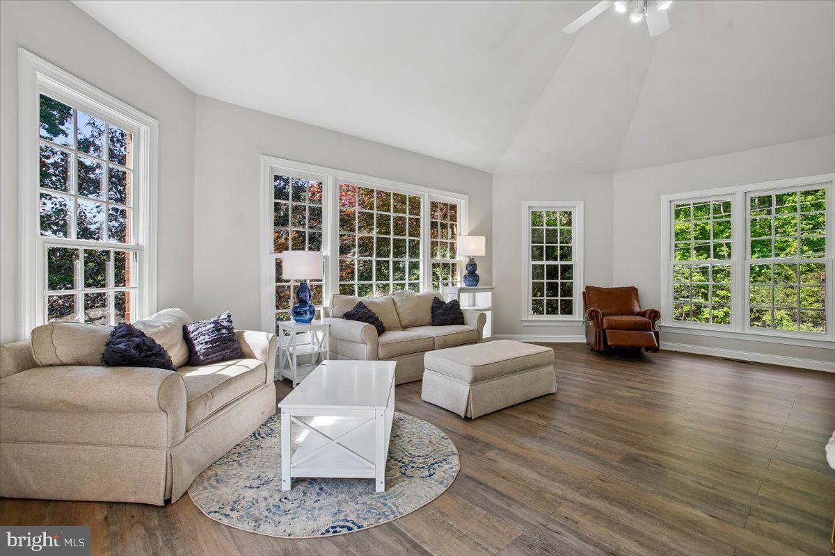 OAKTON CROSSING - Residential