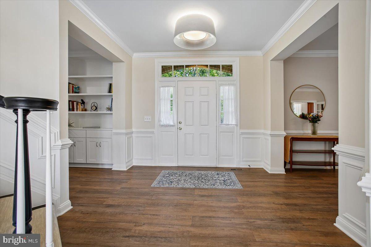 OAKTON CROSSING - Residential