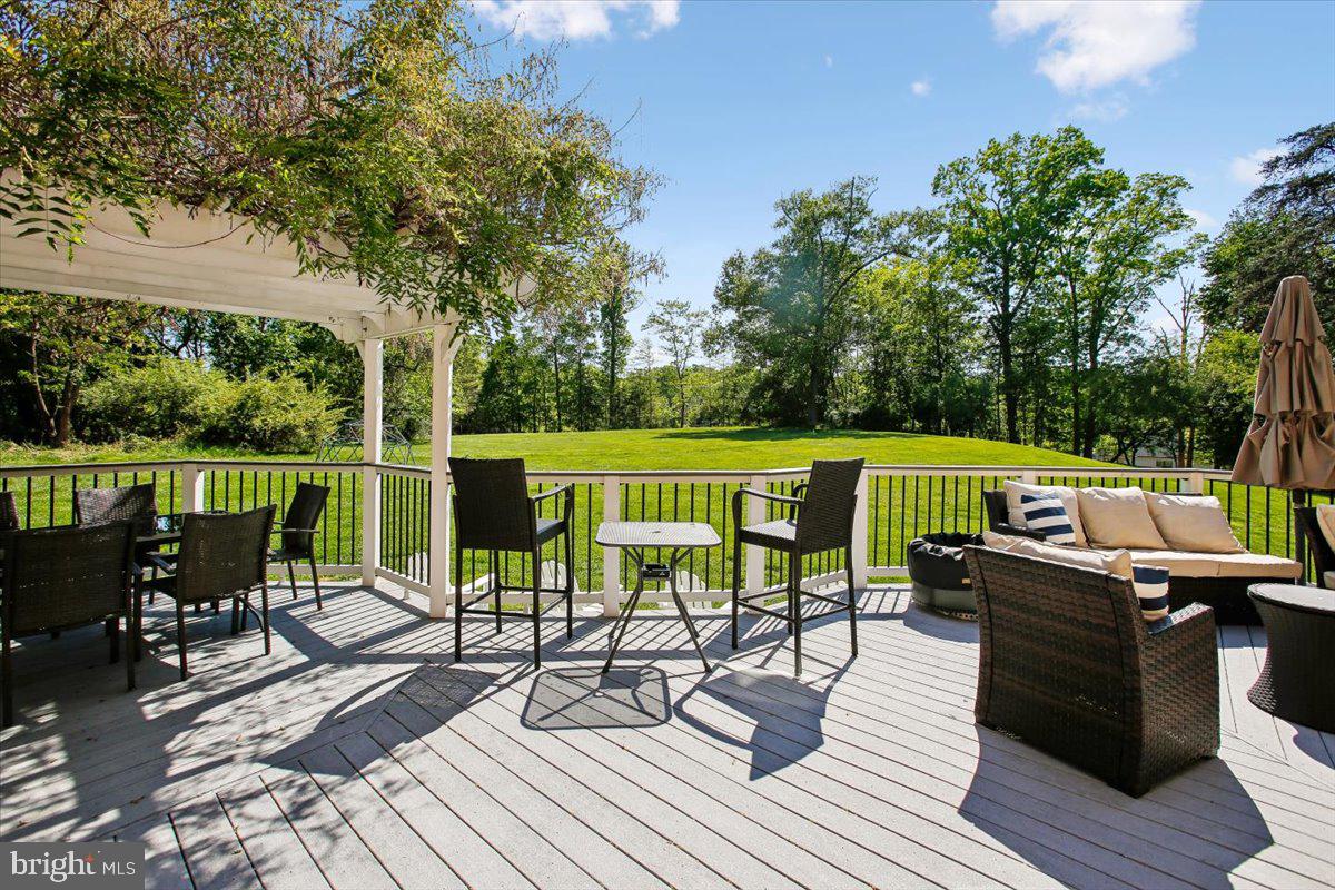OAKTON CROSSING - Residential