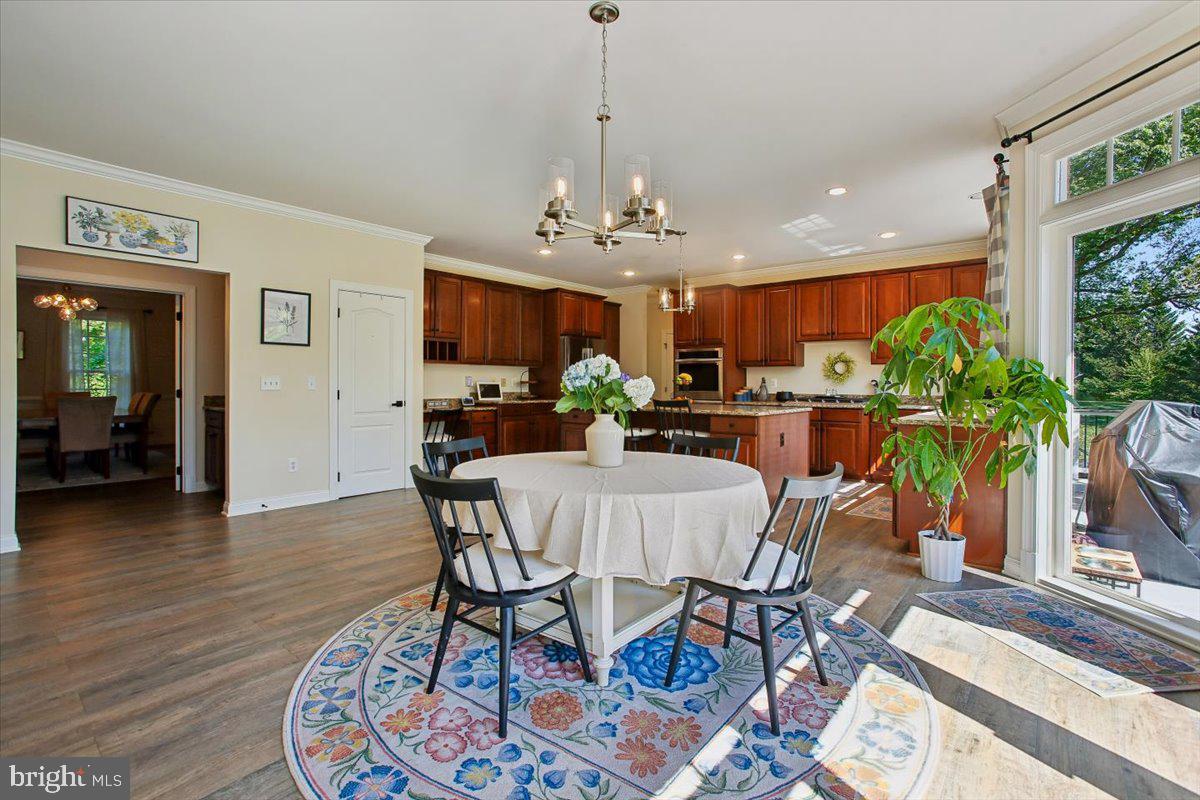 OAKTON CROSSING - Residential