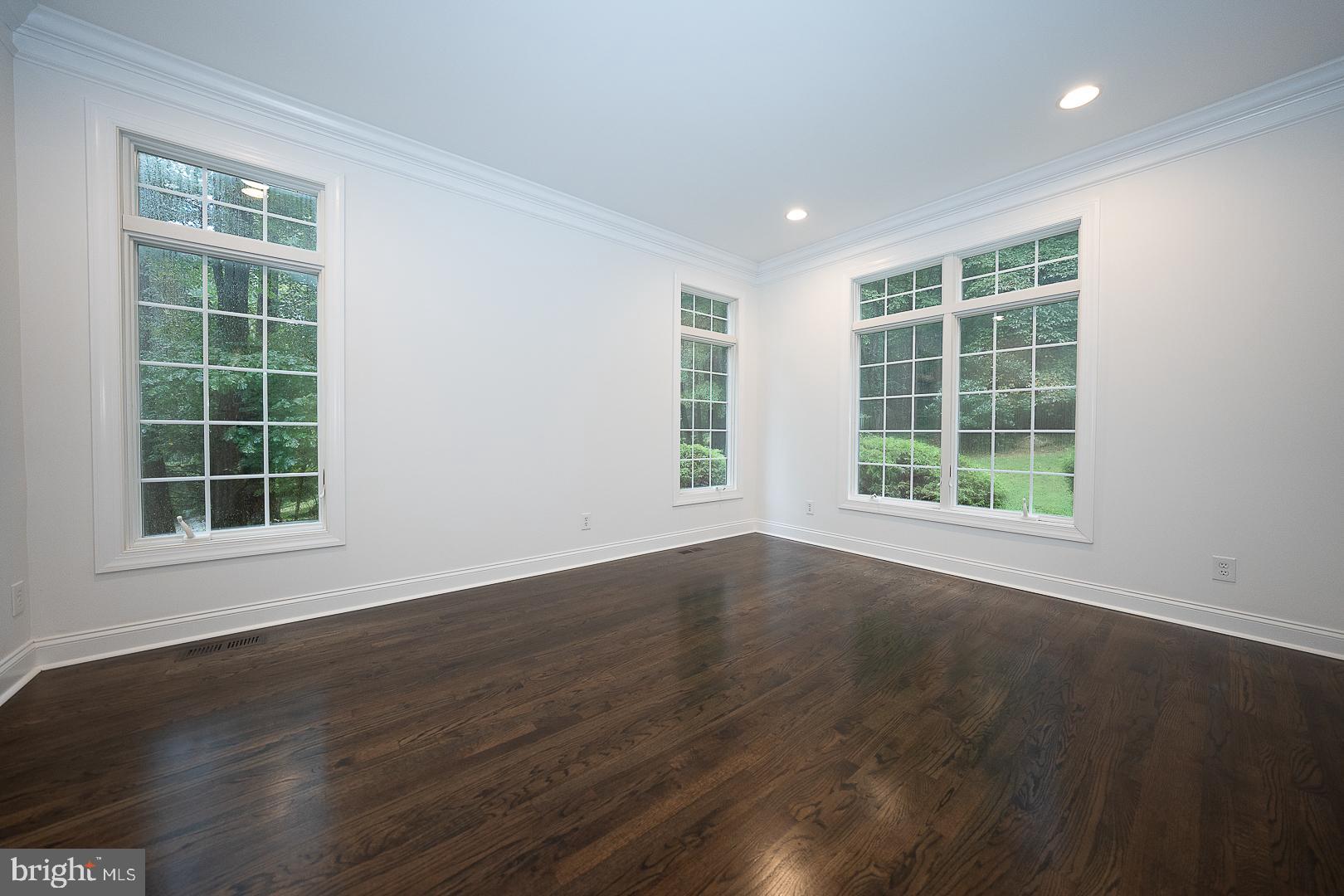 AVONWOOD - Residential