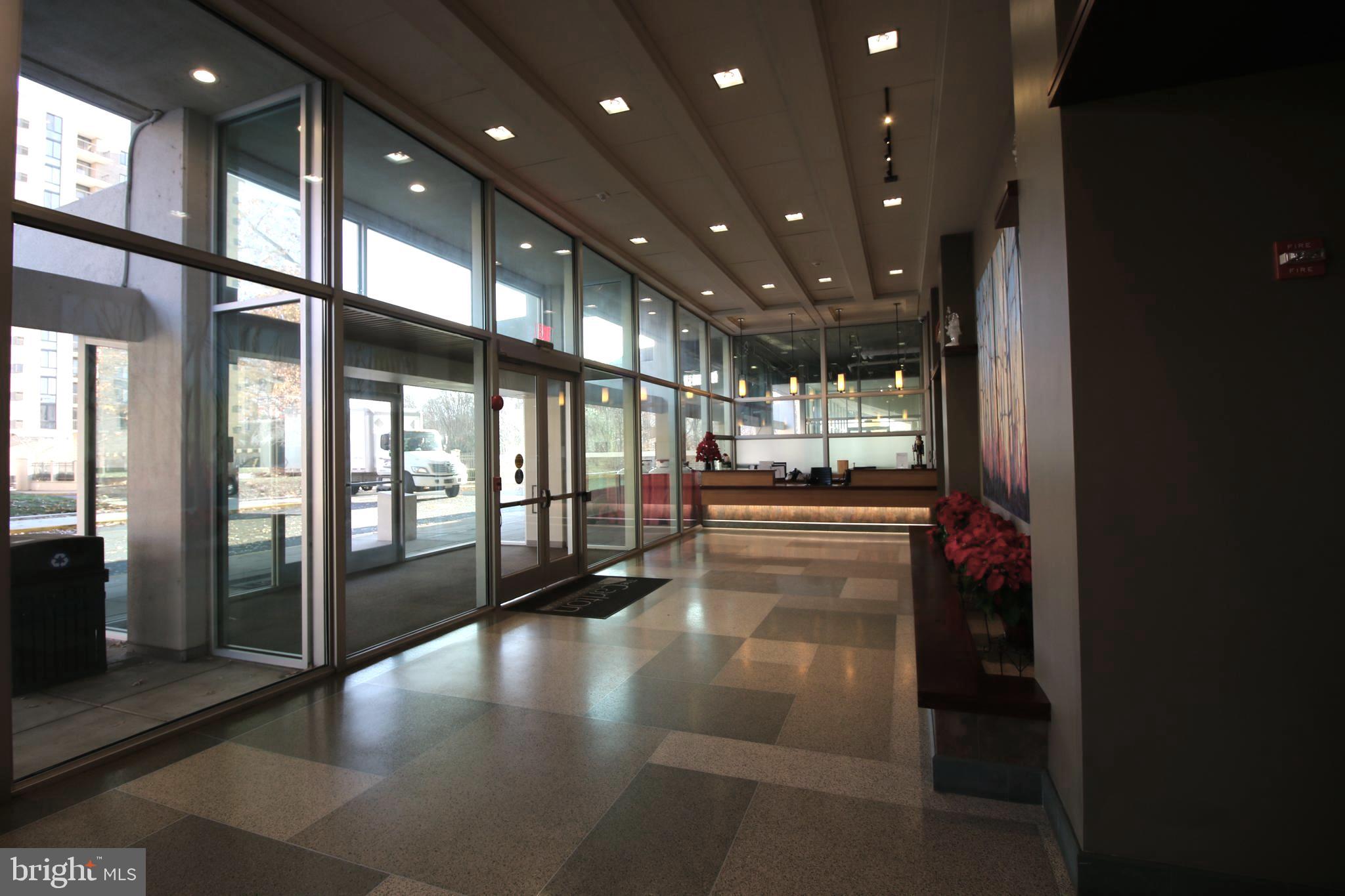 THE CARLTON - Residential