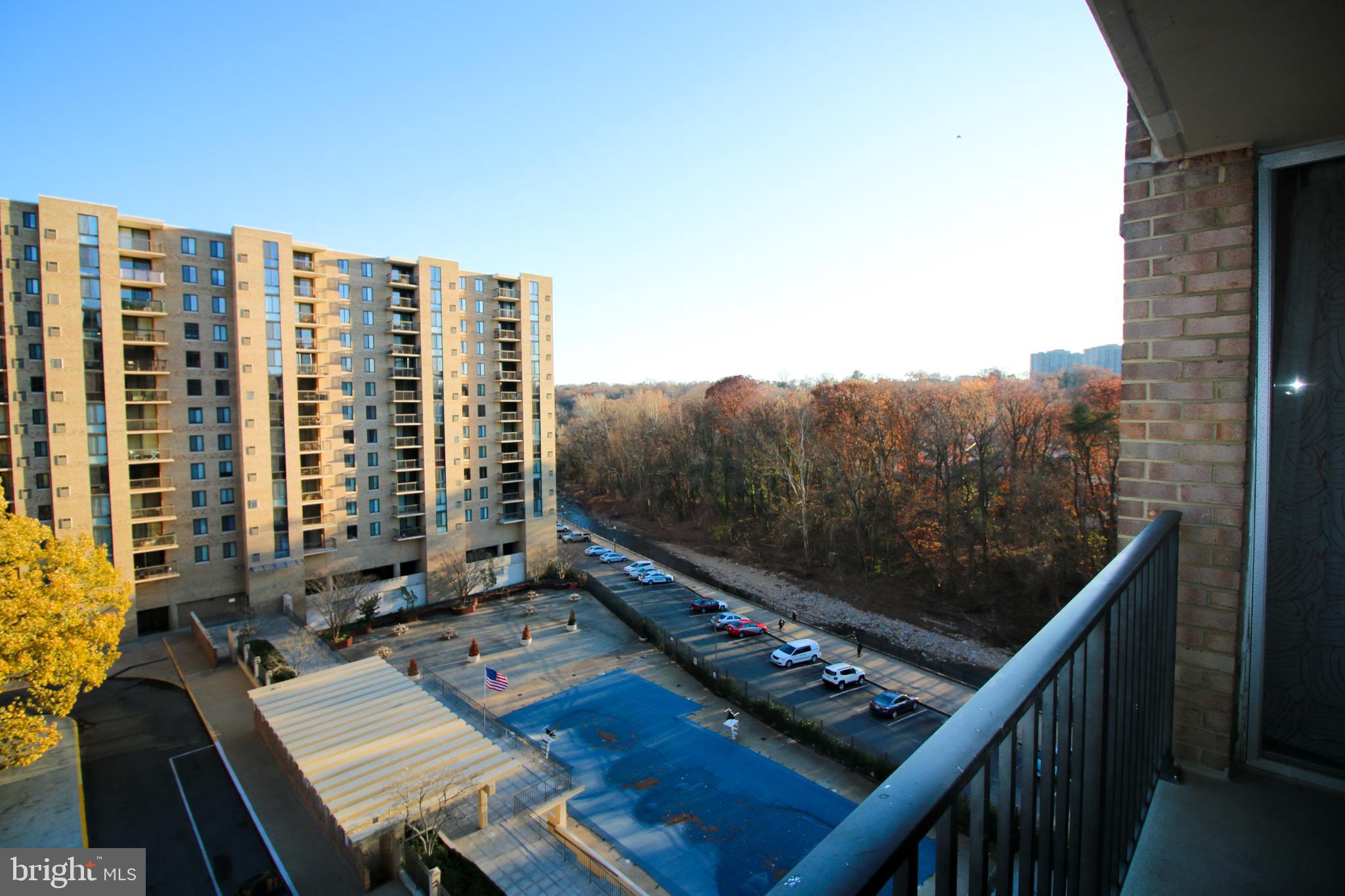 THE CARLTON - Residential