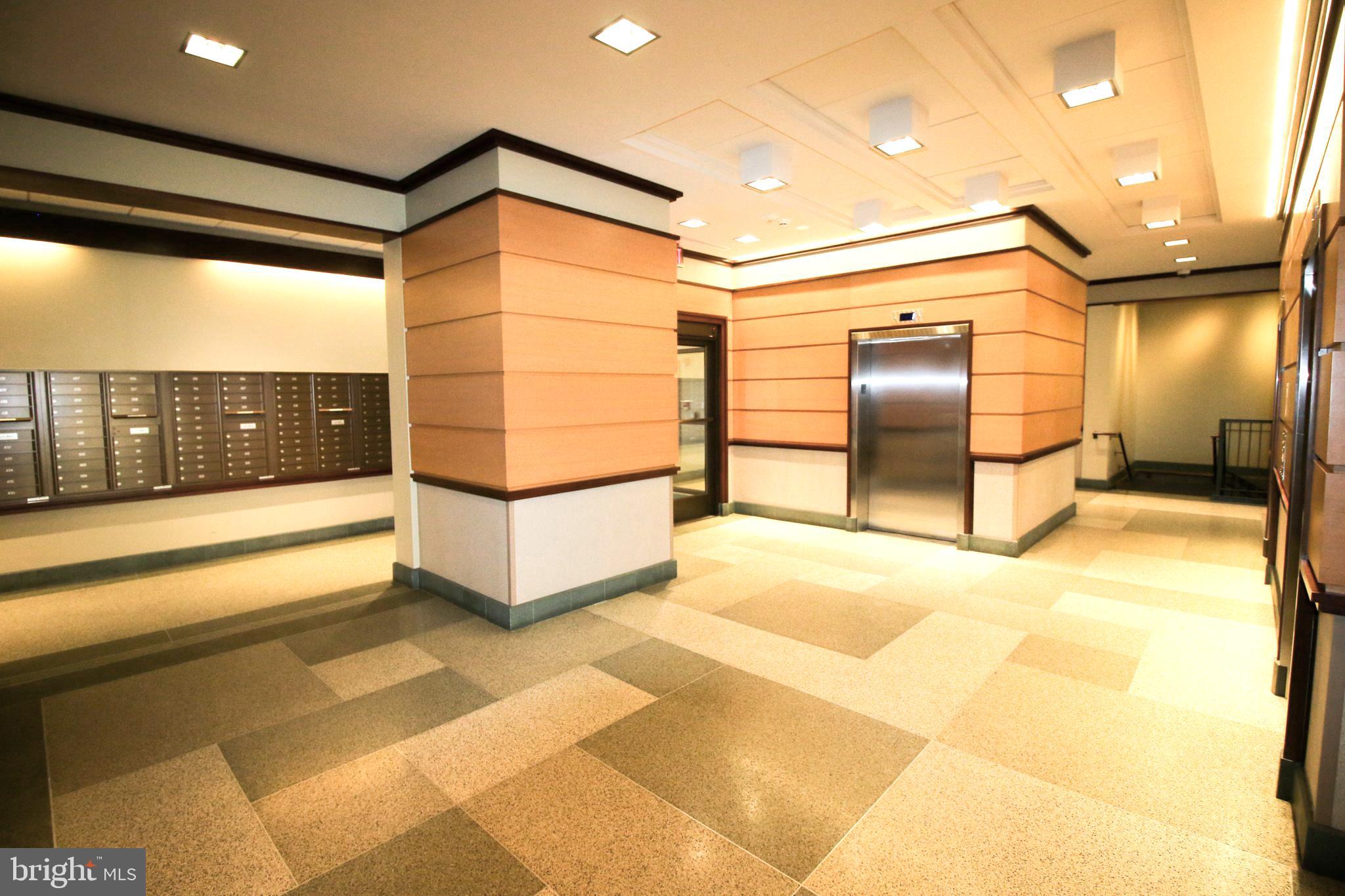 THE CARLTON - Residential