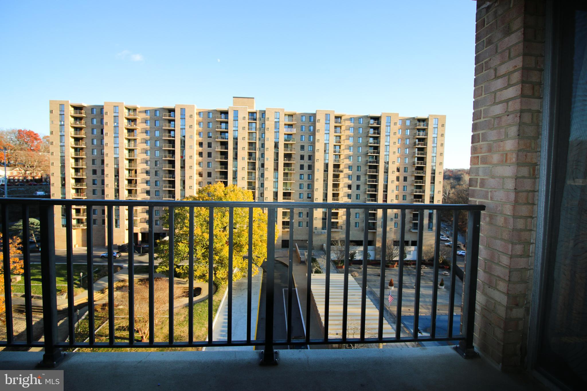 THE CARLTON - Residential