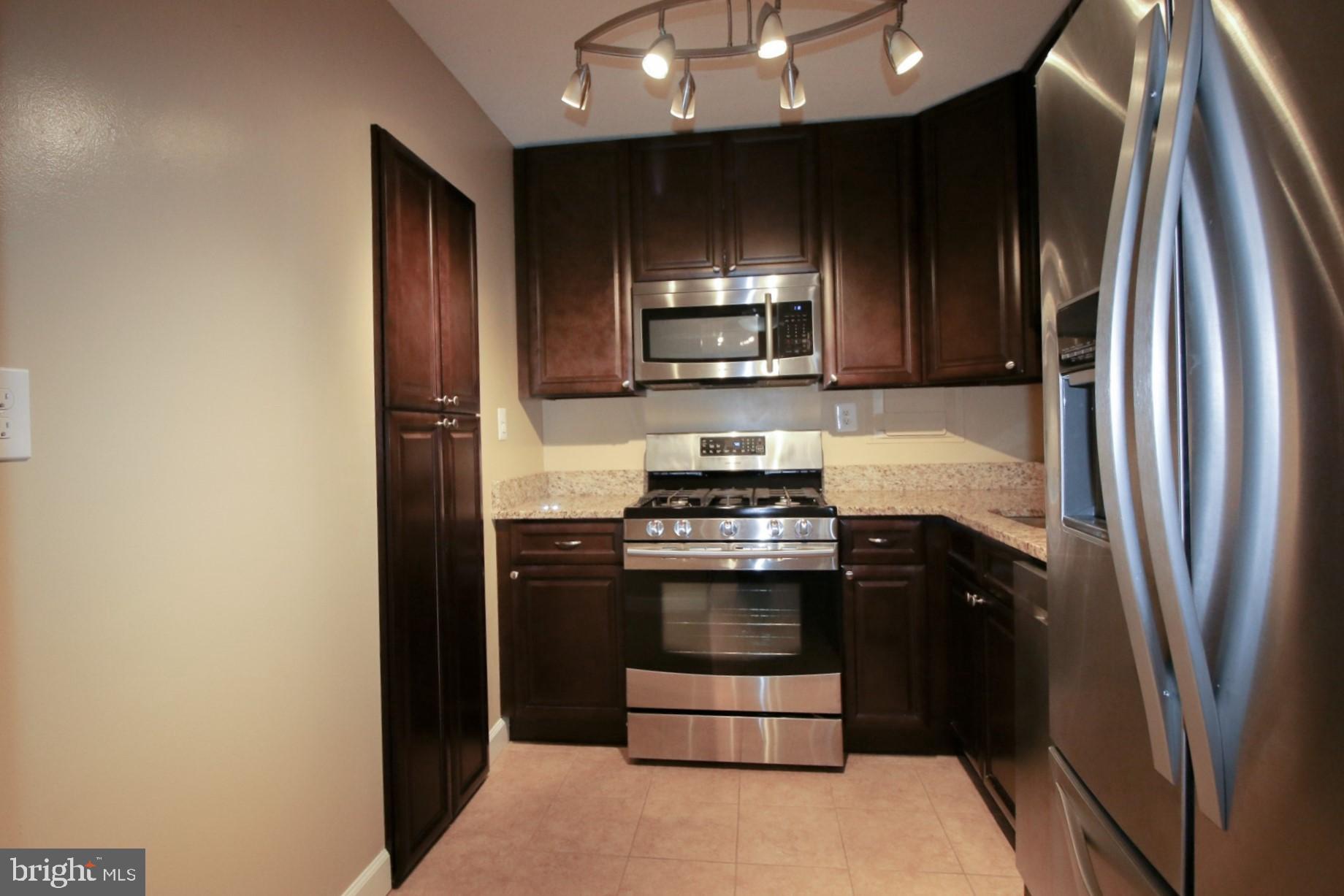 THE CARLTON - Residential