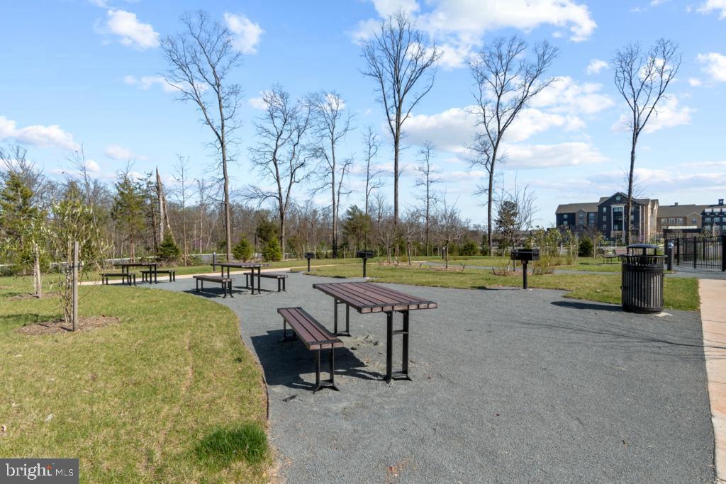 ASHBROOK PLACE - Residential Lease