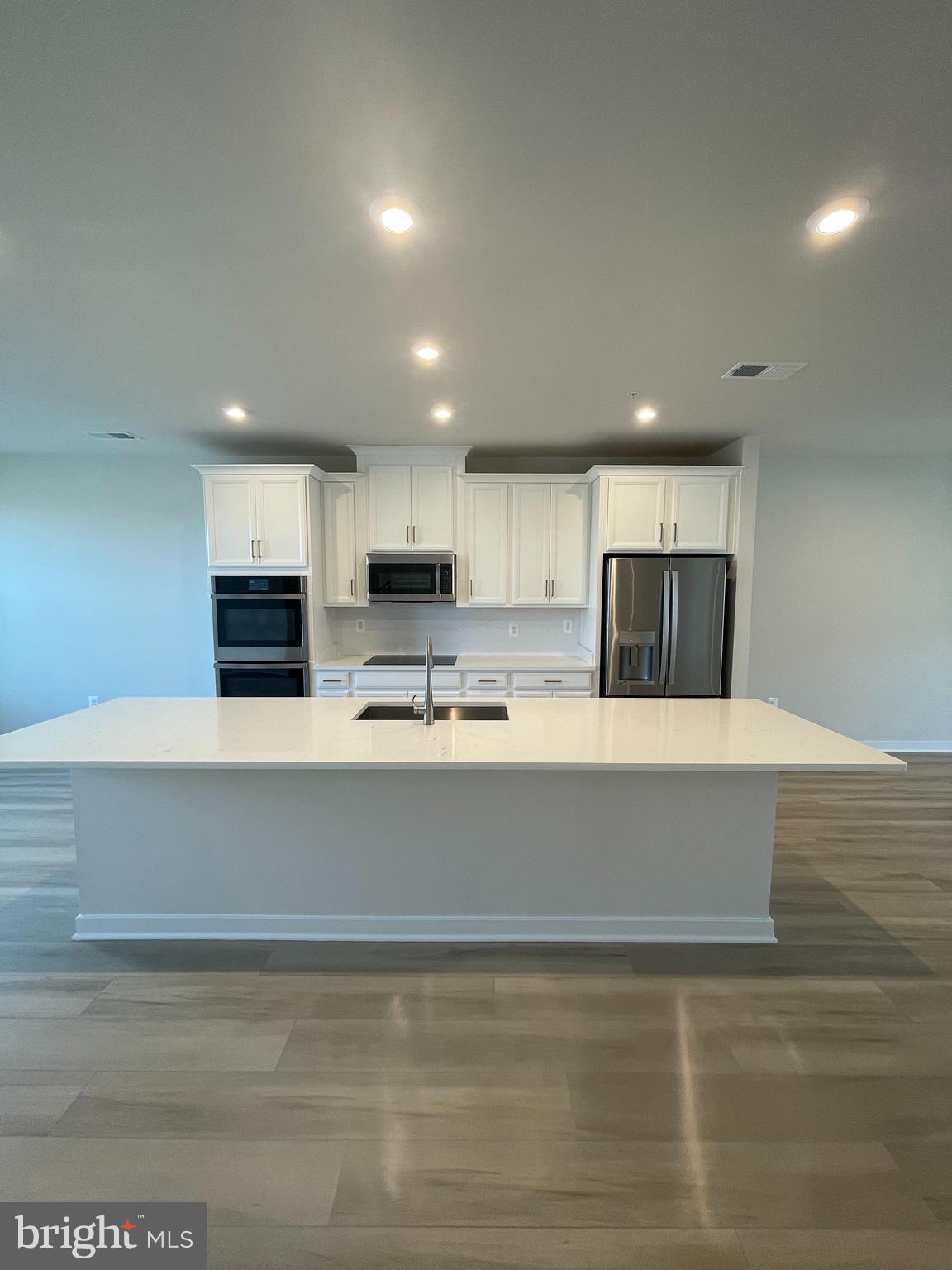 ASHBROOK PLACE - Residential Lease