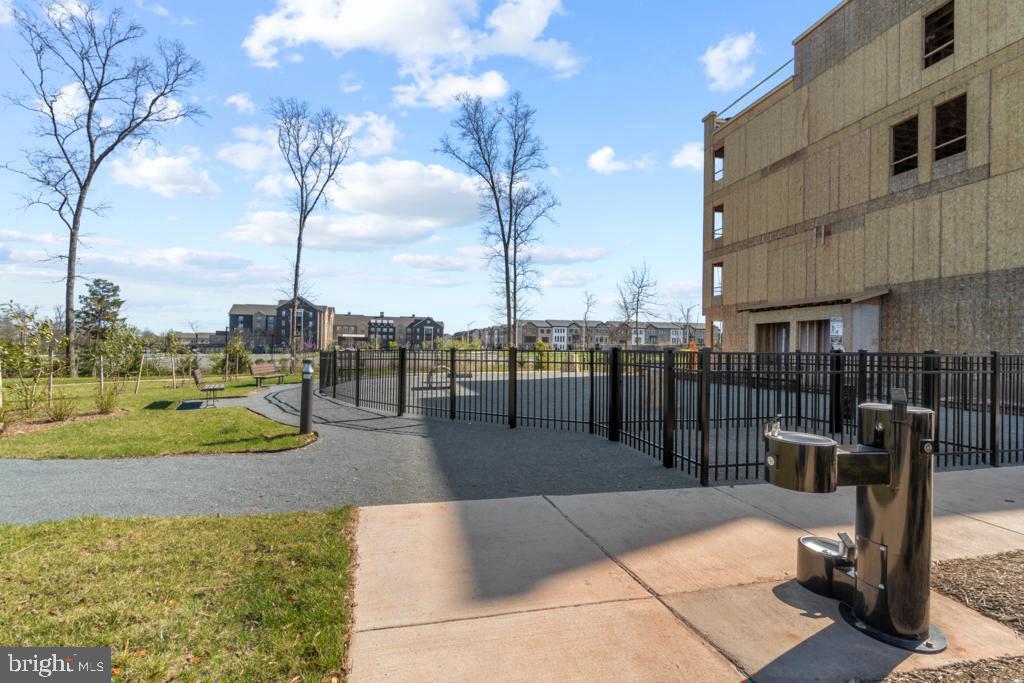 ASHBROOK PLACE - Residential Lease